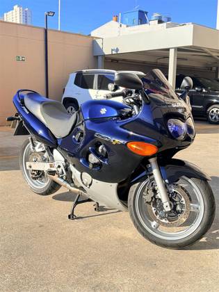 SUZUKI GSX 750 F 